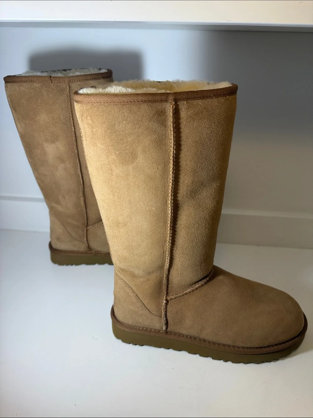 UGG Classic Tall II Chestnut Suede Boots - Size 9
